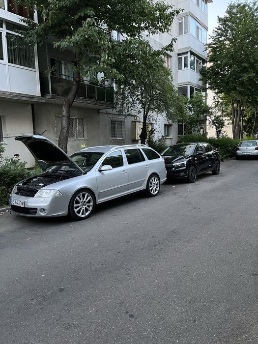 Skoda Octavia vRS 2.0 TDI 170 CP XENON WEBASTO JANTE 18