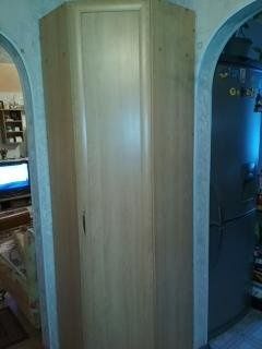 Продам прихожую с большим зеркалом