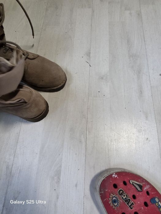 Ținută militara cu bocanci