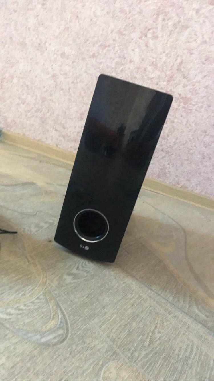 Сабвуфер LG 400w