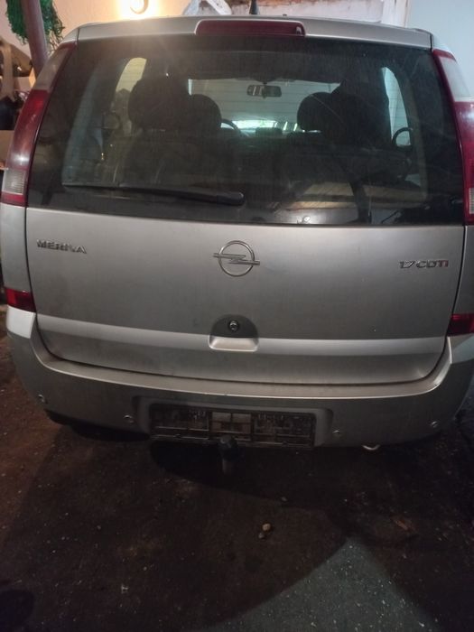 Carlig de remorcare opel meriva 2004