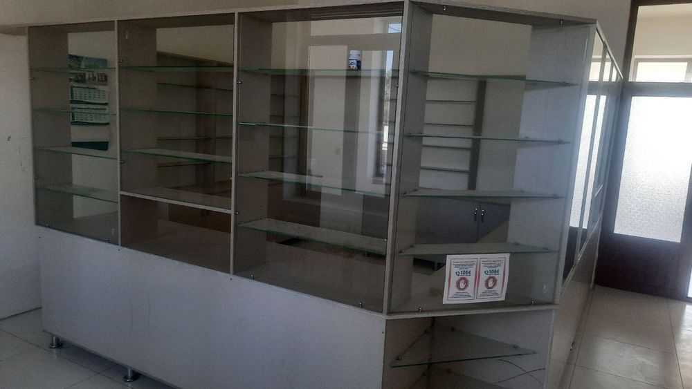 Apteka mebeli sotiladi