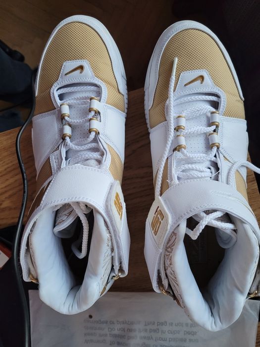 Papuci baschet lebron 2 gold