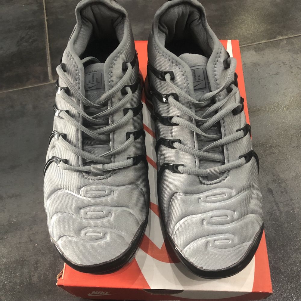 Nike Vapormax Plus Grey/Black - 40 ,44 и 46