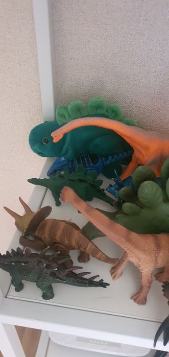 Игрушки детские динозавры