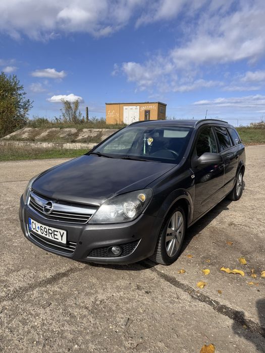 Vând Opel Astra H