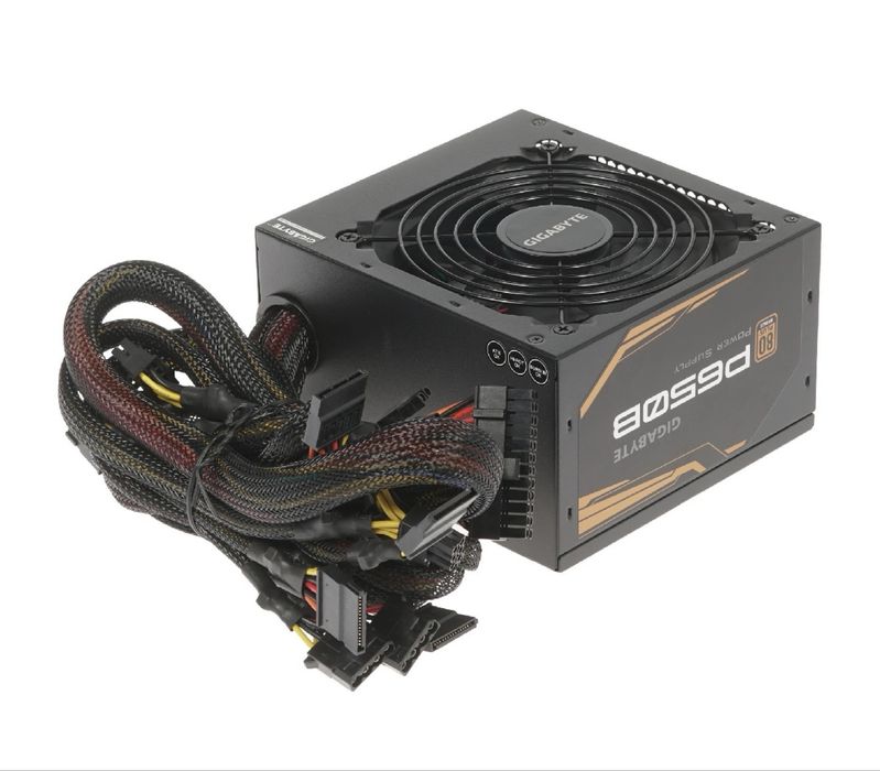 Блок питания Gigabyte P650B на 650w