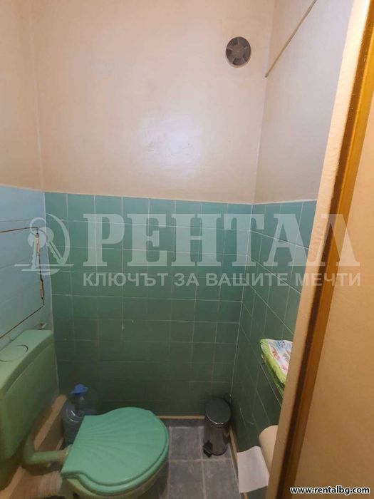 Тристаен обзаведен апартамент, К. Париж