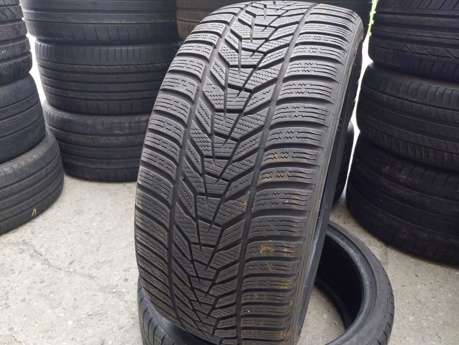 1xAnvelopa second iarna 235 35 R20 Hankook 2021