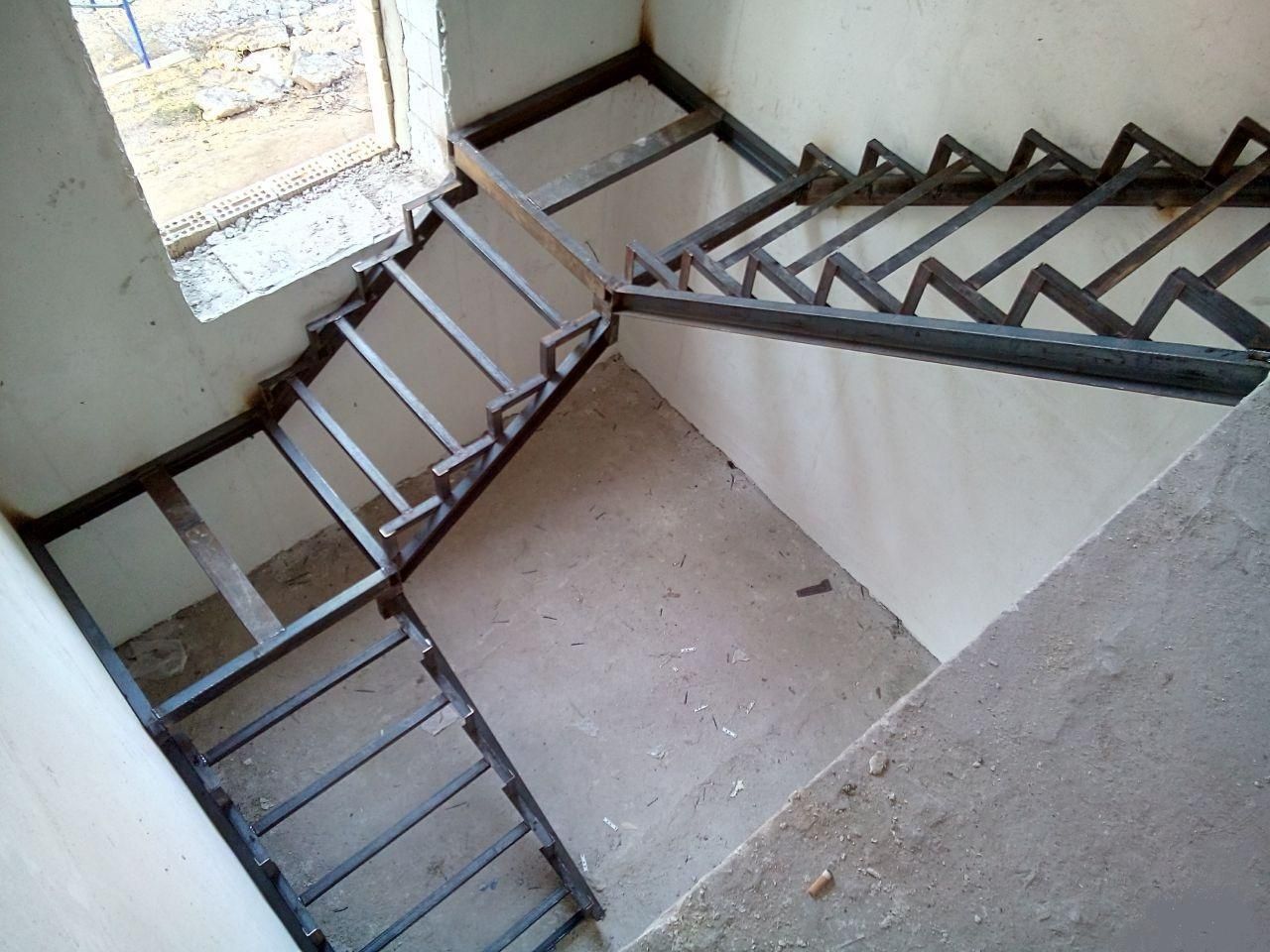 Изготовление металлических каркасов на лестницу