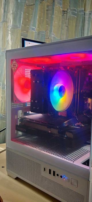 Добро Геймърско PC R7 3700X/32Gb/1TB nVme/RX 6600XT/Гаранция