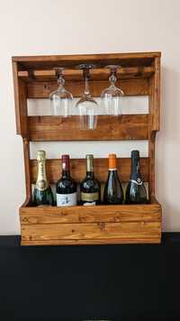 Suport/raft din lemn pentru sticle de vin si pahare