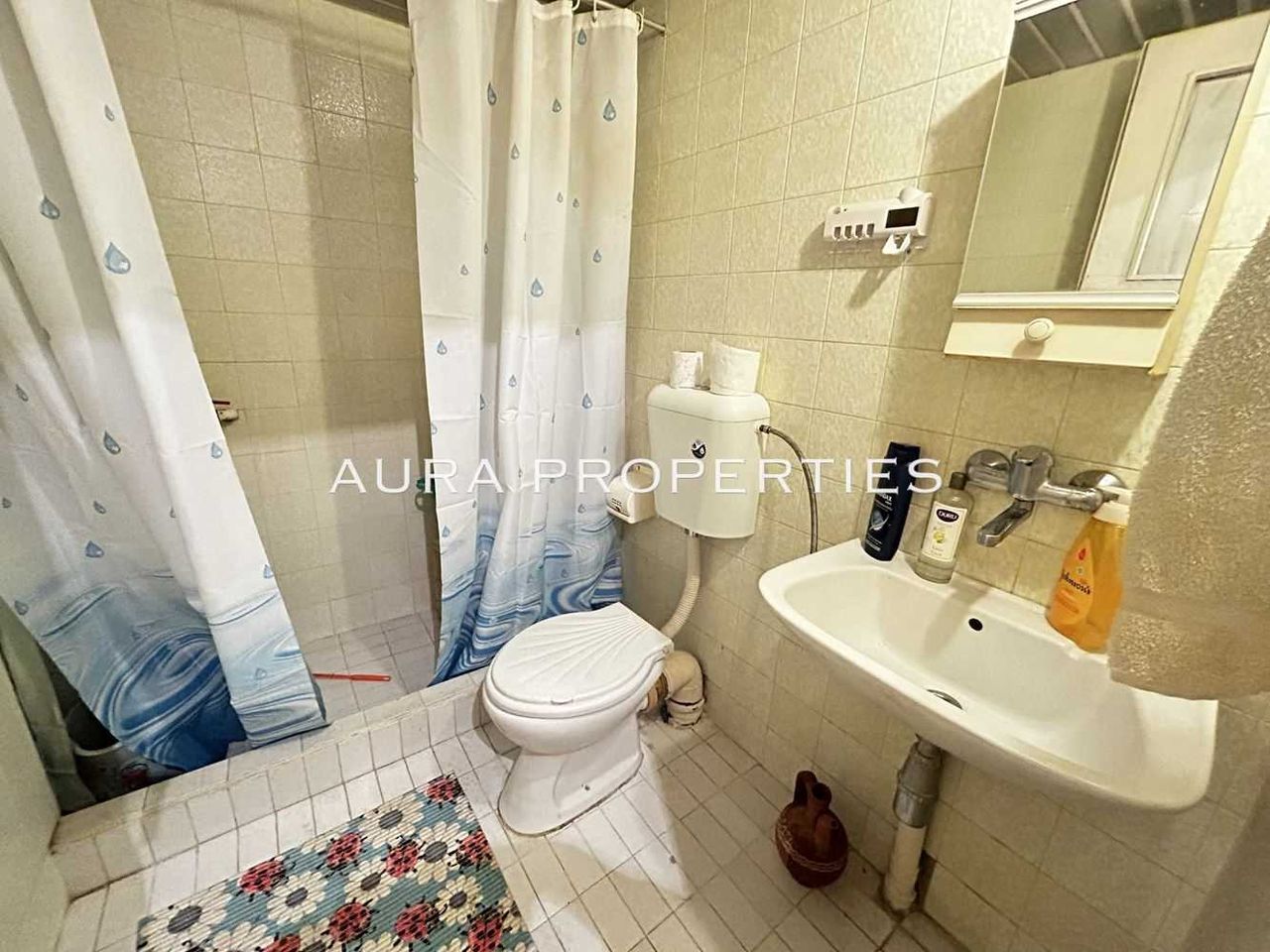 Продава се Двустаен апартамент в Разград, Център - 72 кв.м за 1346 €/кв.м - Снимка #3