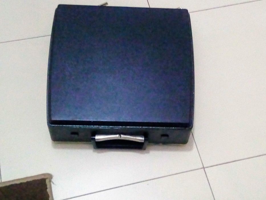 Masina de scris, Adler Contesa