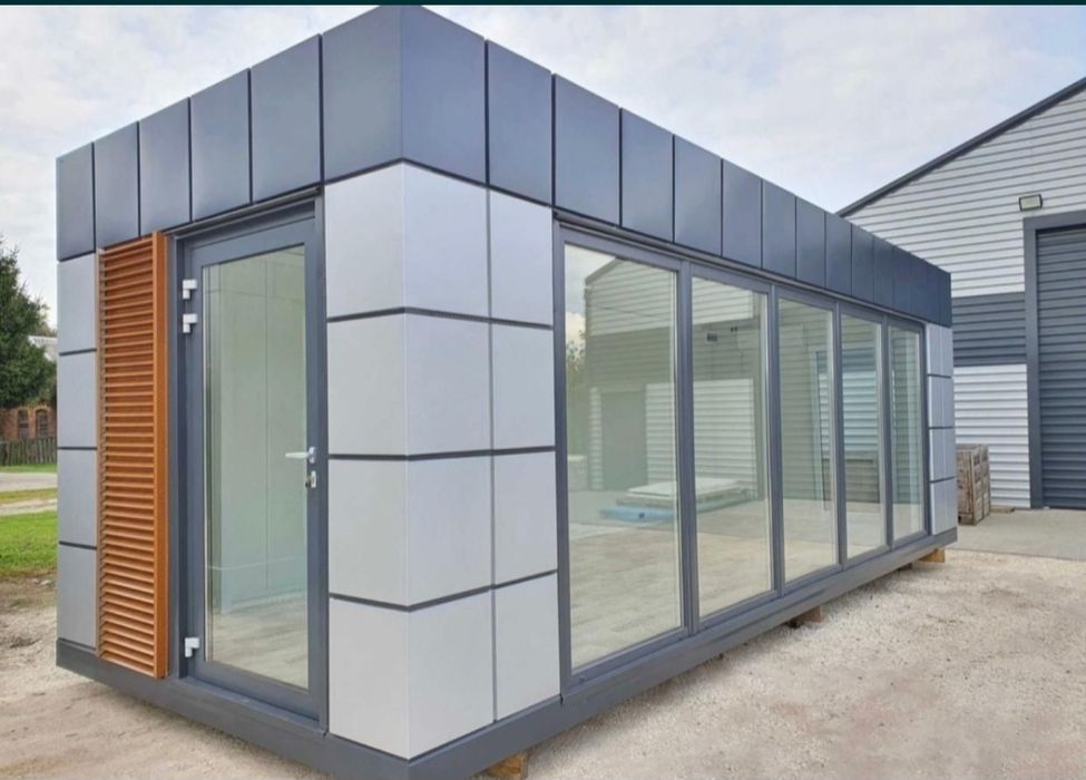 Vand containere modulare modele unice dar și standard