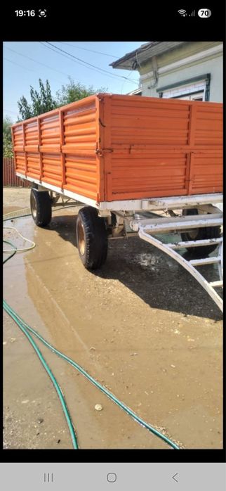 Vand remorca 4m/2m90cm inaltime