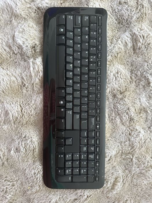 Vand tastatura Wired