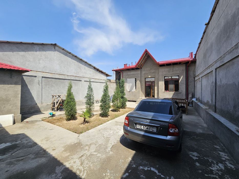 Продается  участок 4 соток 5 комнатная.