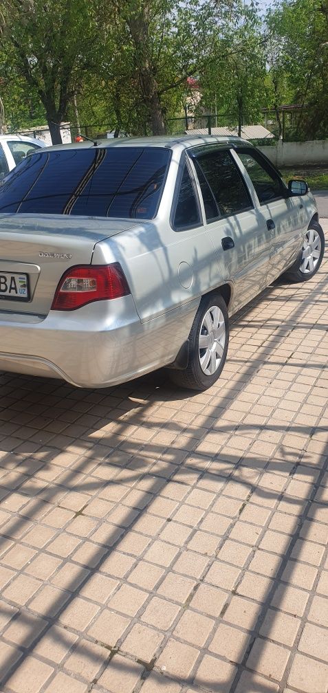 Neksa 2 2009yil gaz benzin