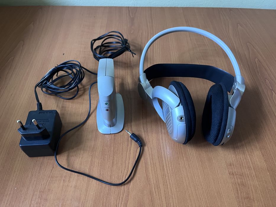 Casti wireless cu baterii reincarcabile