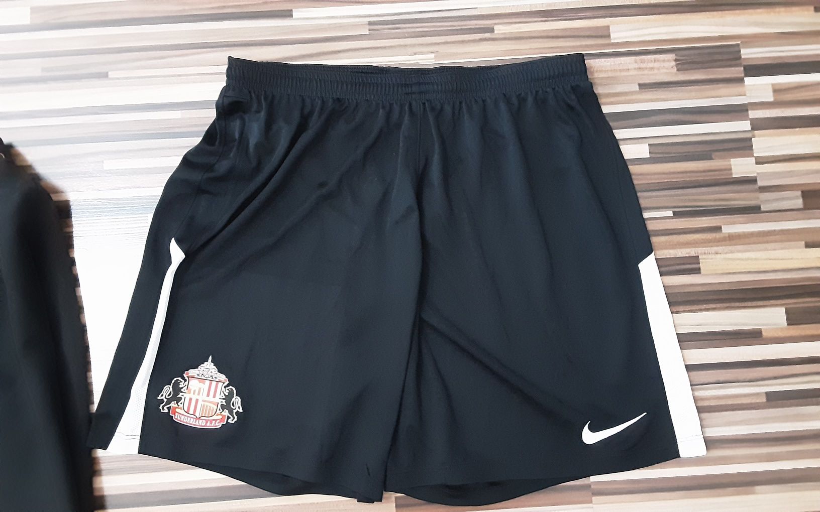 (XL) H20 - Nike оригинални нова тениска(40лв) къси панталони (35-45лв)