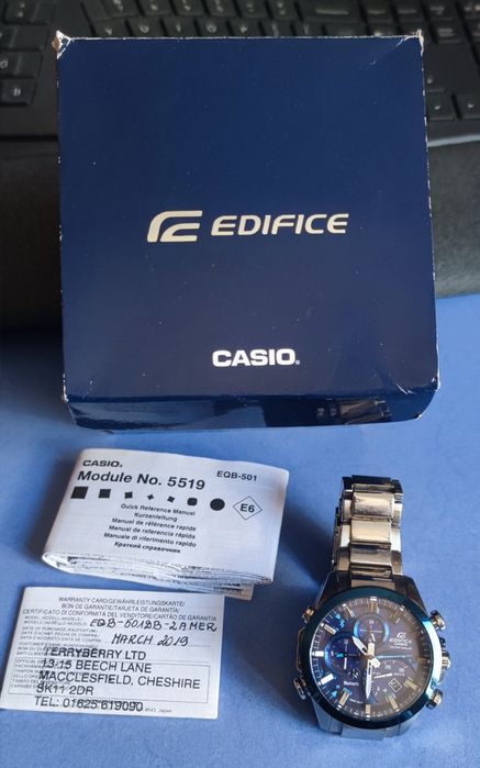 Часовник Casio EQB-501