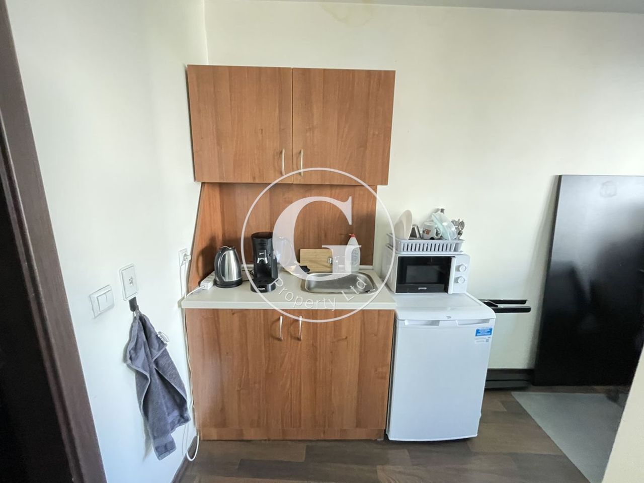Дава се под наем Офис в София, Хаджи Димитър - 65 кв.м за 426 € - Снимка #2