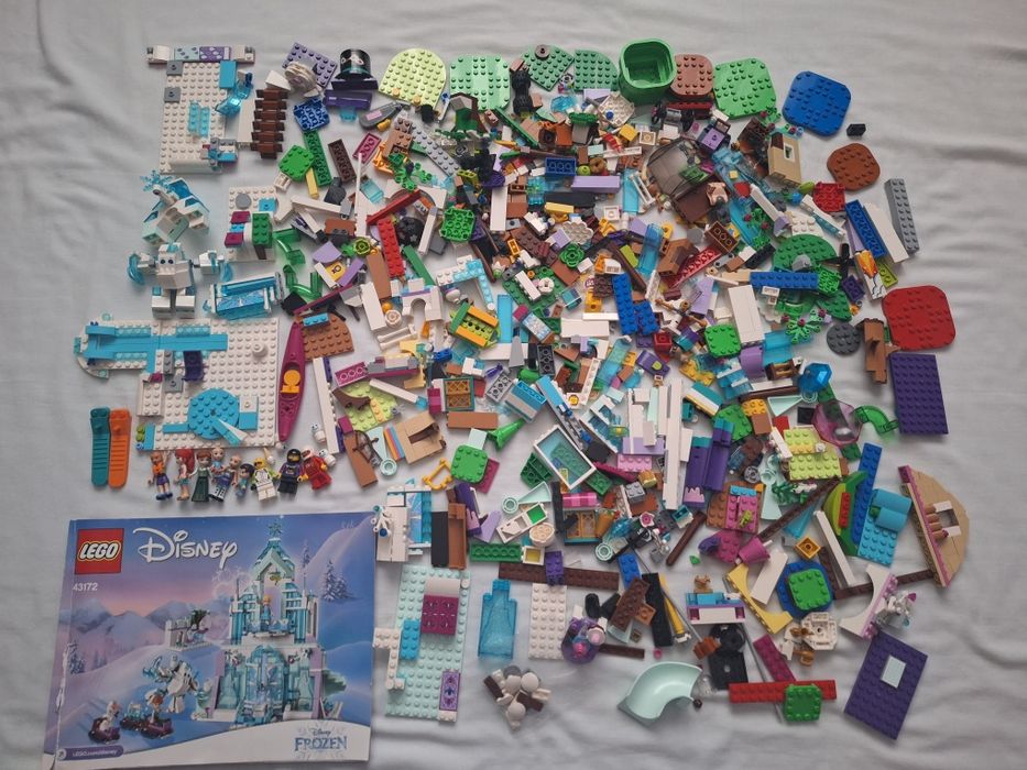 Lot Lego Disney Frozen (43172)+alte piese Lego.