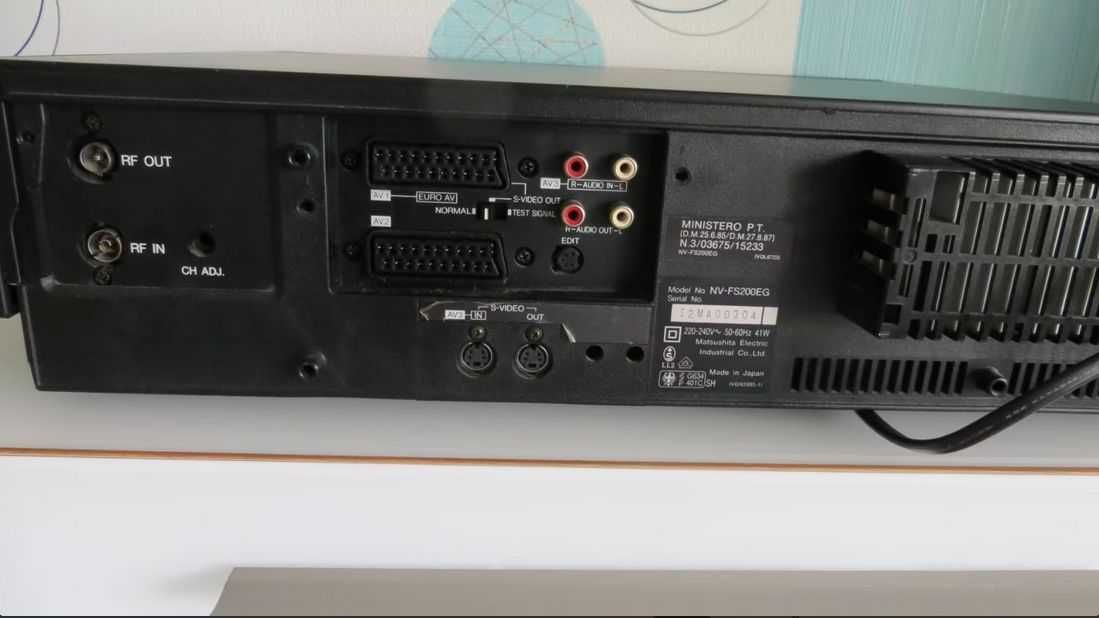 Video recorder S-VHS Panasonic NV-FS200 stereo Hi-Fi TBC
