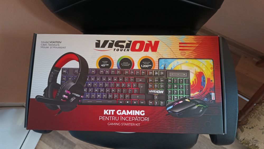 Set tastatura mouse căști și mouseped