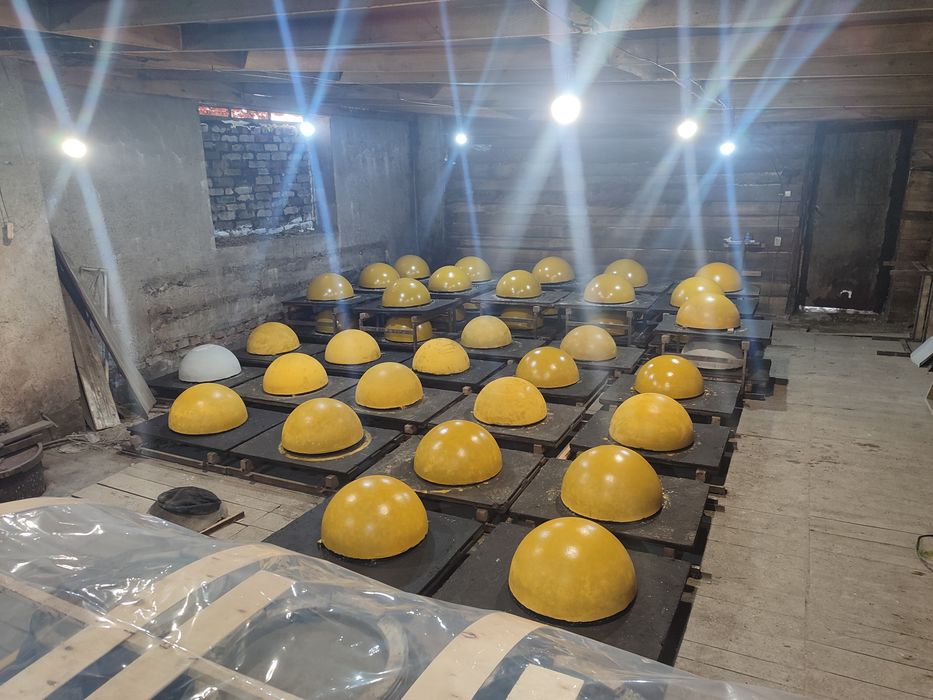 Продам полусферы  из бетона парковочные