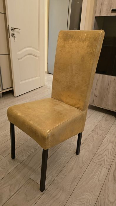 Masa dreptunghiulara extensibila cu 6 scaune