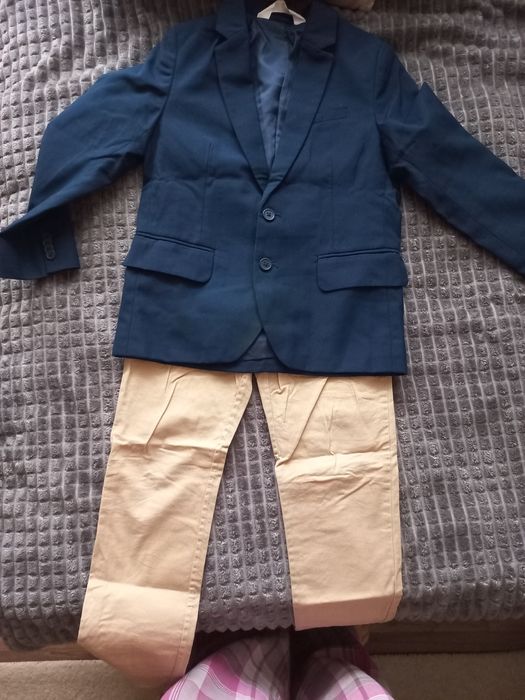 Sacou, pantaloni, pulover și camasa copii