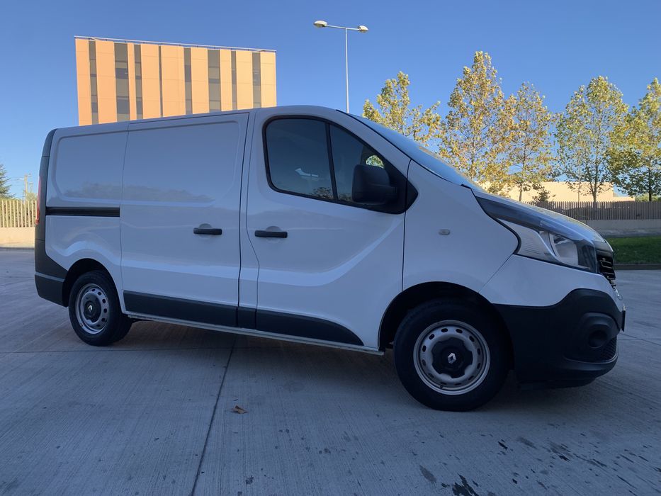 Inchiriere duba autoutilitara fara sofer