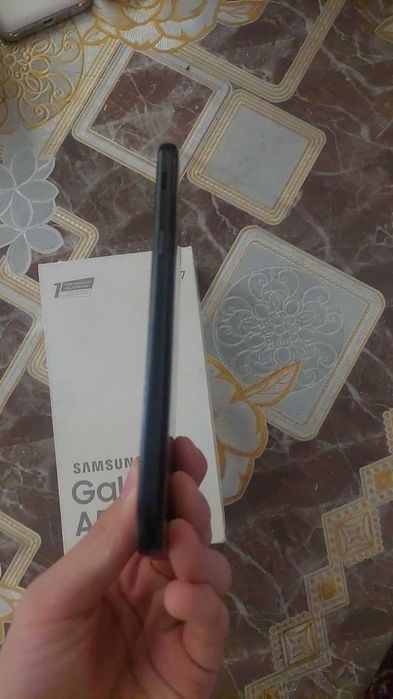 Samsung Galaxy A5 (2017) — yaxshi holatda, karobka bilan Srochna