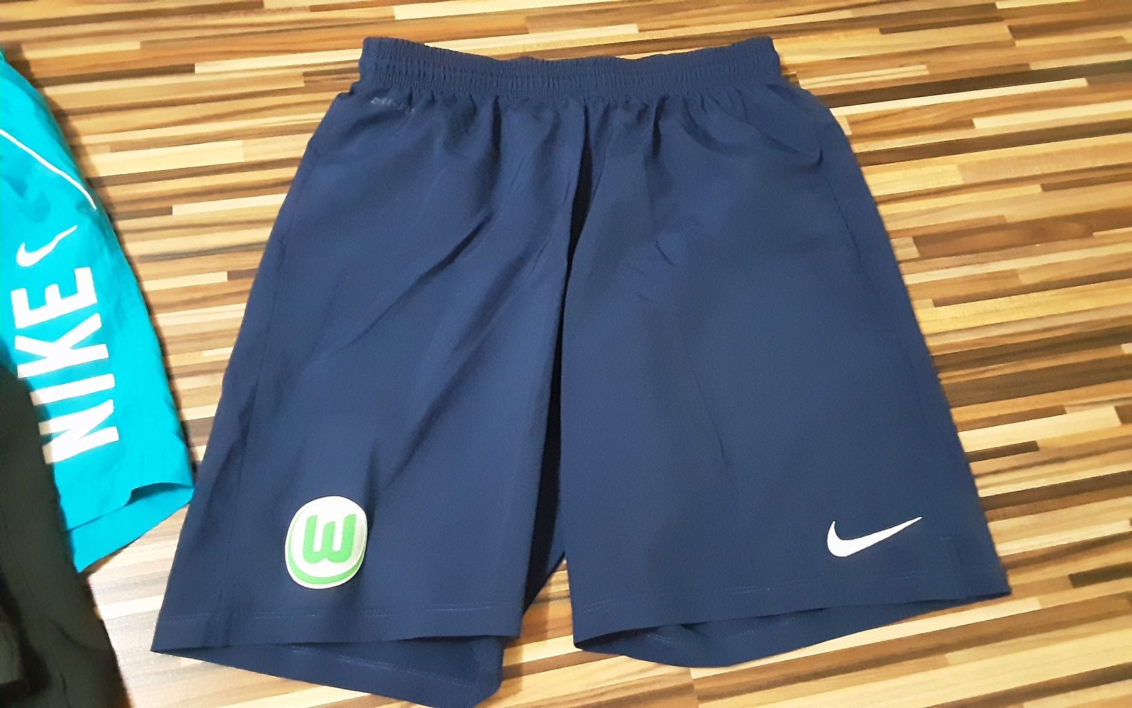 (M/L) NIKE оригинални къси панталони/ шорти