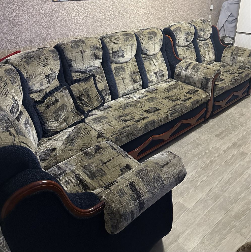 Продам угловой диван