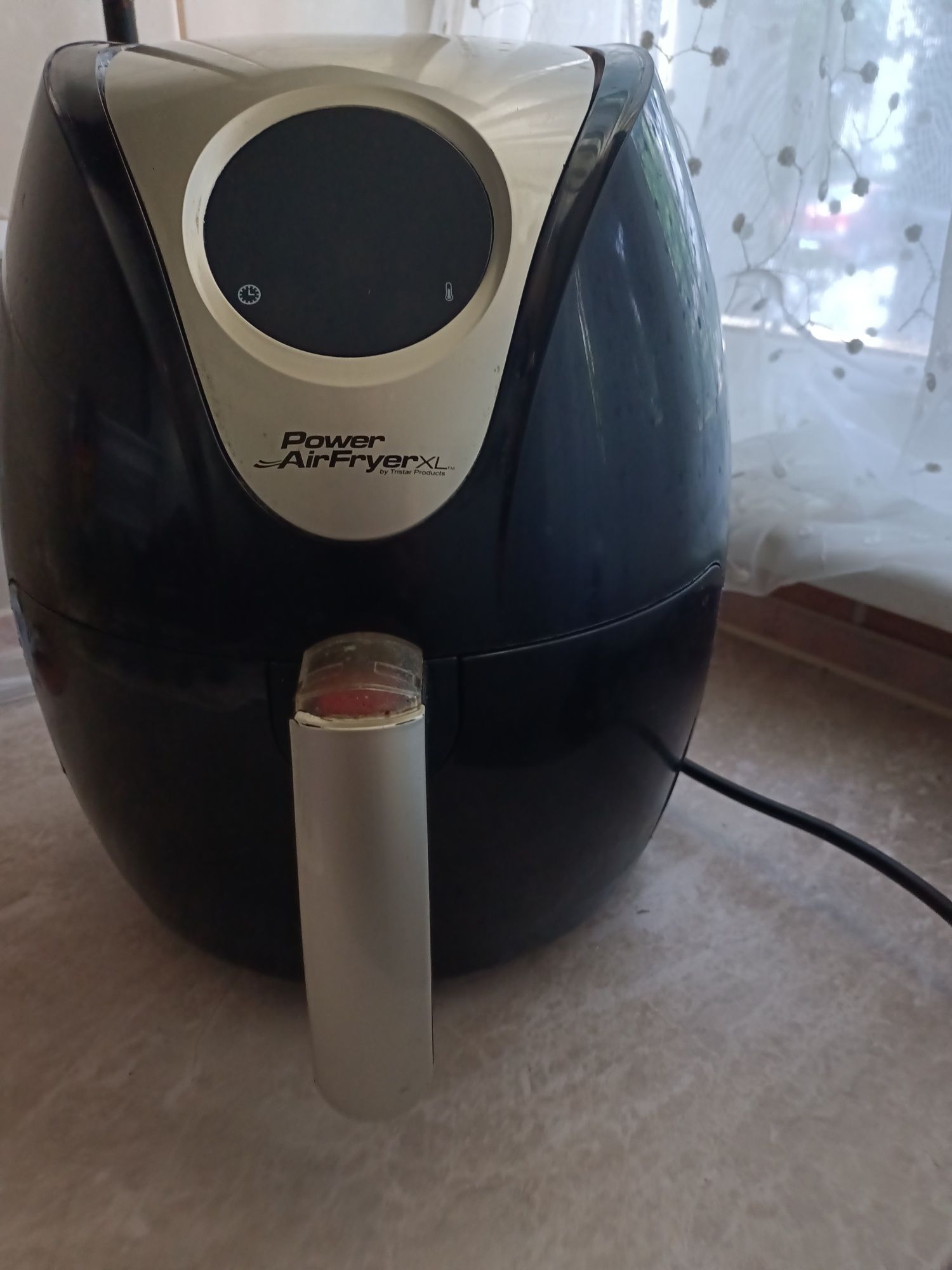 Air fryer  capacitatea 2,3