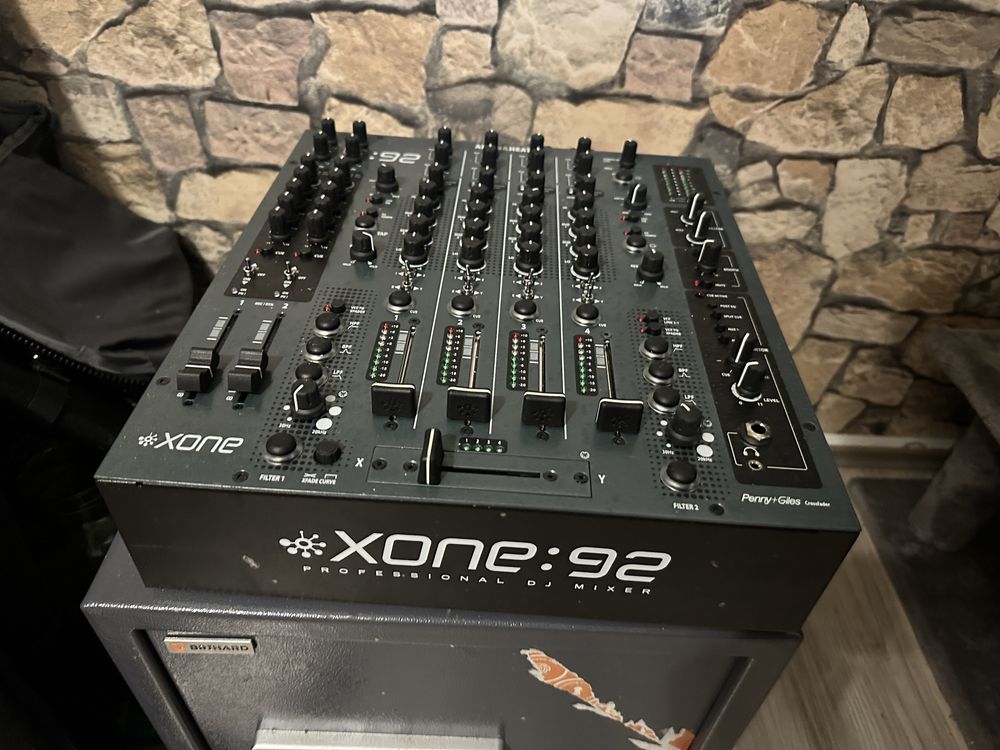 mixer xone 92 allen and heath