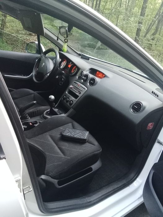 Peugeot 308. An 2012 euro 5
