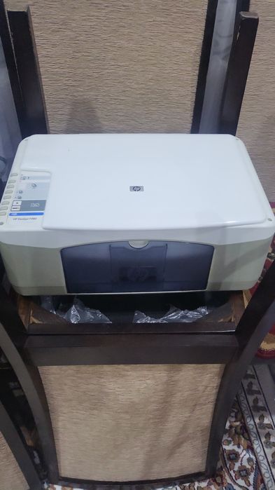 Цветной струйный принтер HP Deskjet f380