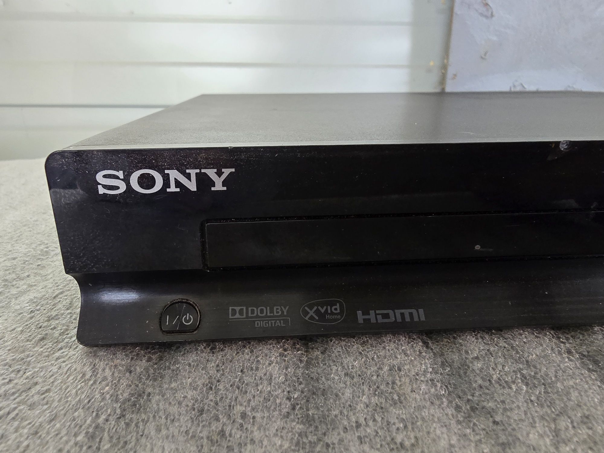 Система за домашно кино Sony DAV-TZ140