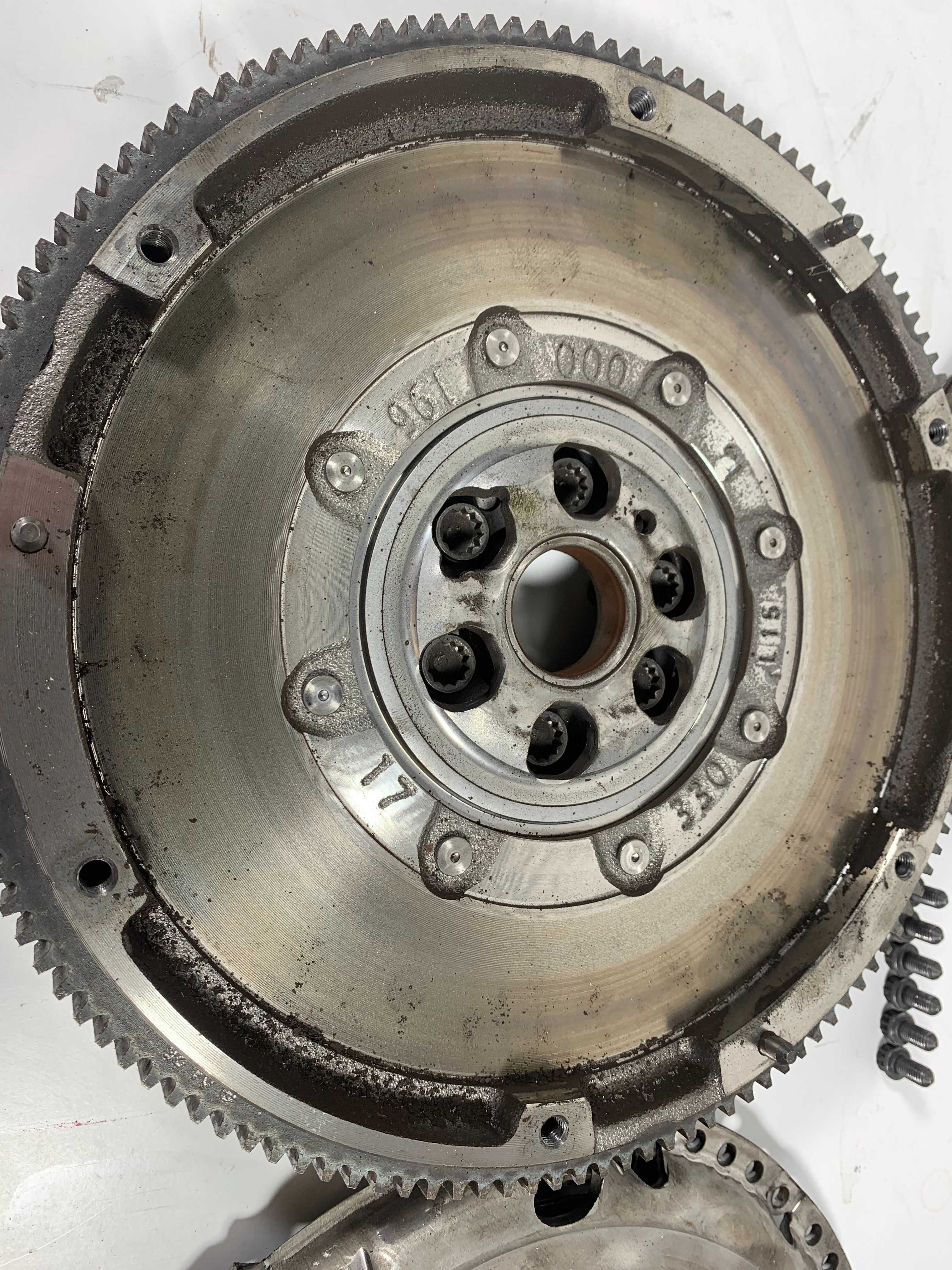 Съединител маховик Vw Audi Skoda Seat 1.9 TDI 105к.с. (04-09)г.