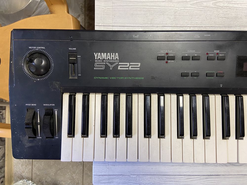 Синтезатор yamaha sy22