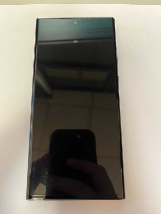 Продавам Samsung Galaxy s23 ultra 256gb
