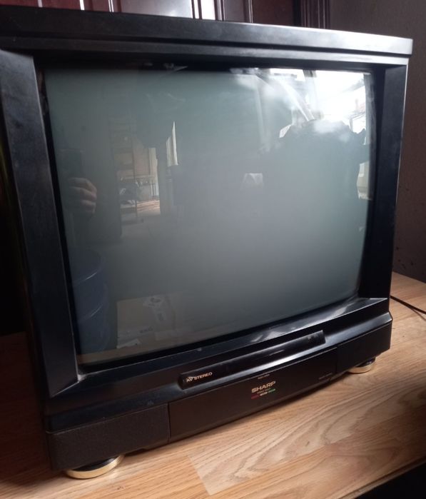 Телевизор 21 инча SHARP