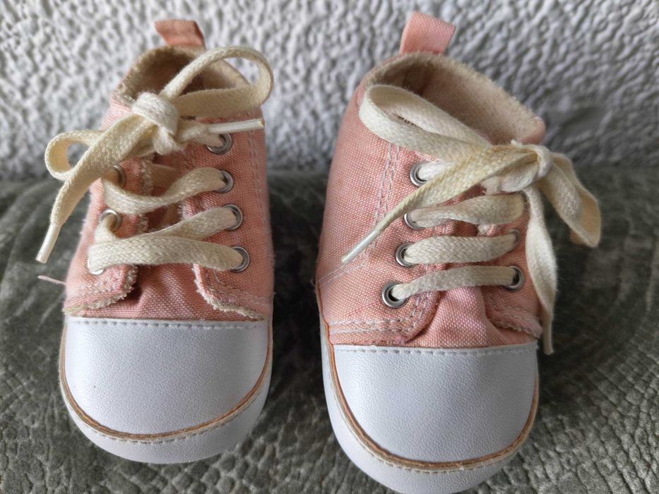 Розови пантофки и буйки LEGO бяло и червено