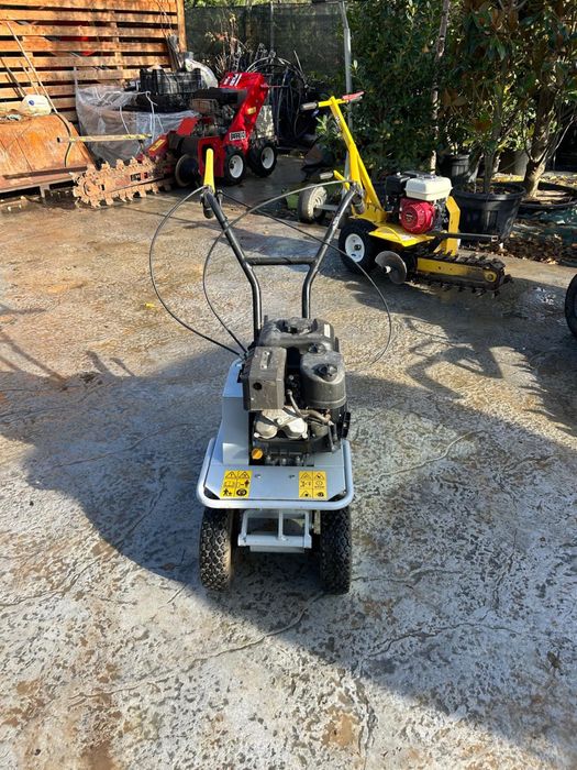 Masina decopertat decupat gazon kommtek 4x4