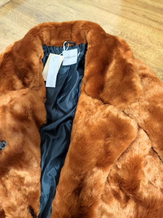 Haină de blană artificială