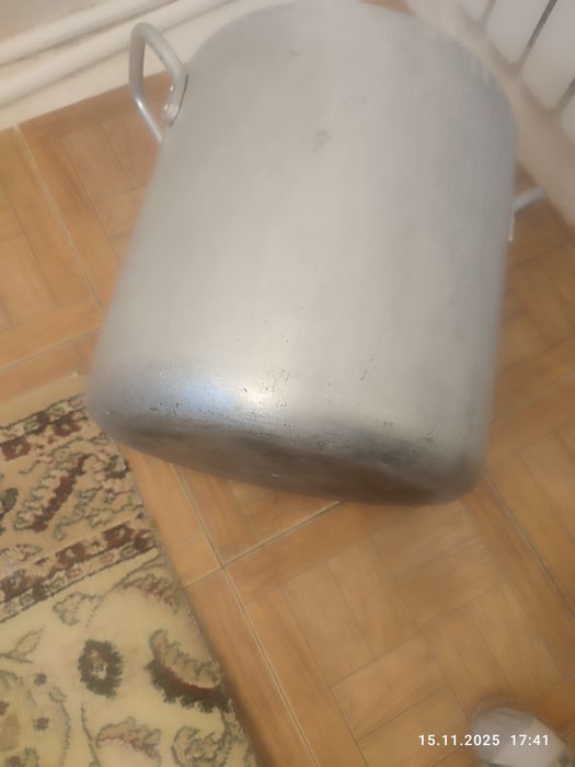 Продается кастрюля советского производства